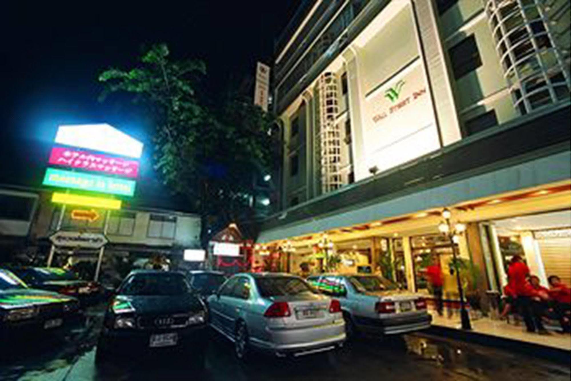Wall Street Inn, Bangkok Esterno foto
