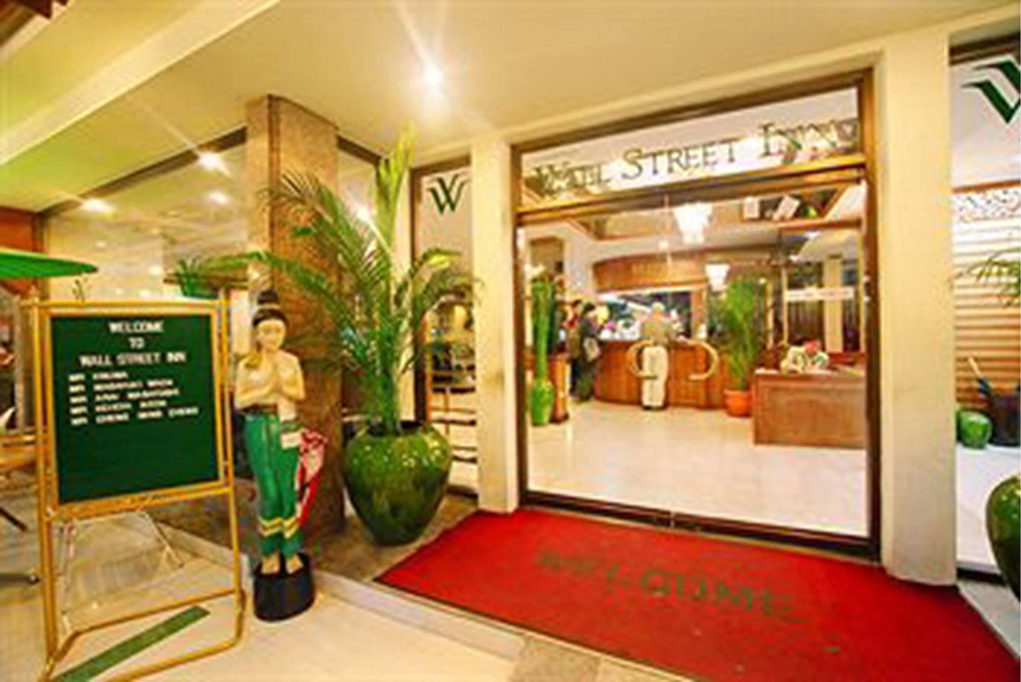 Wall Street Inn, Bangkok Esterno foto