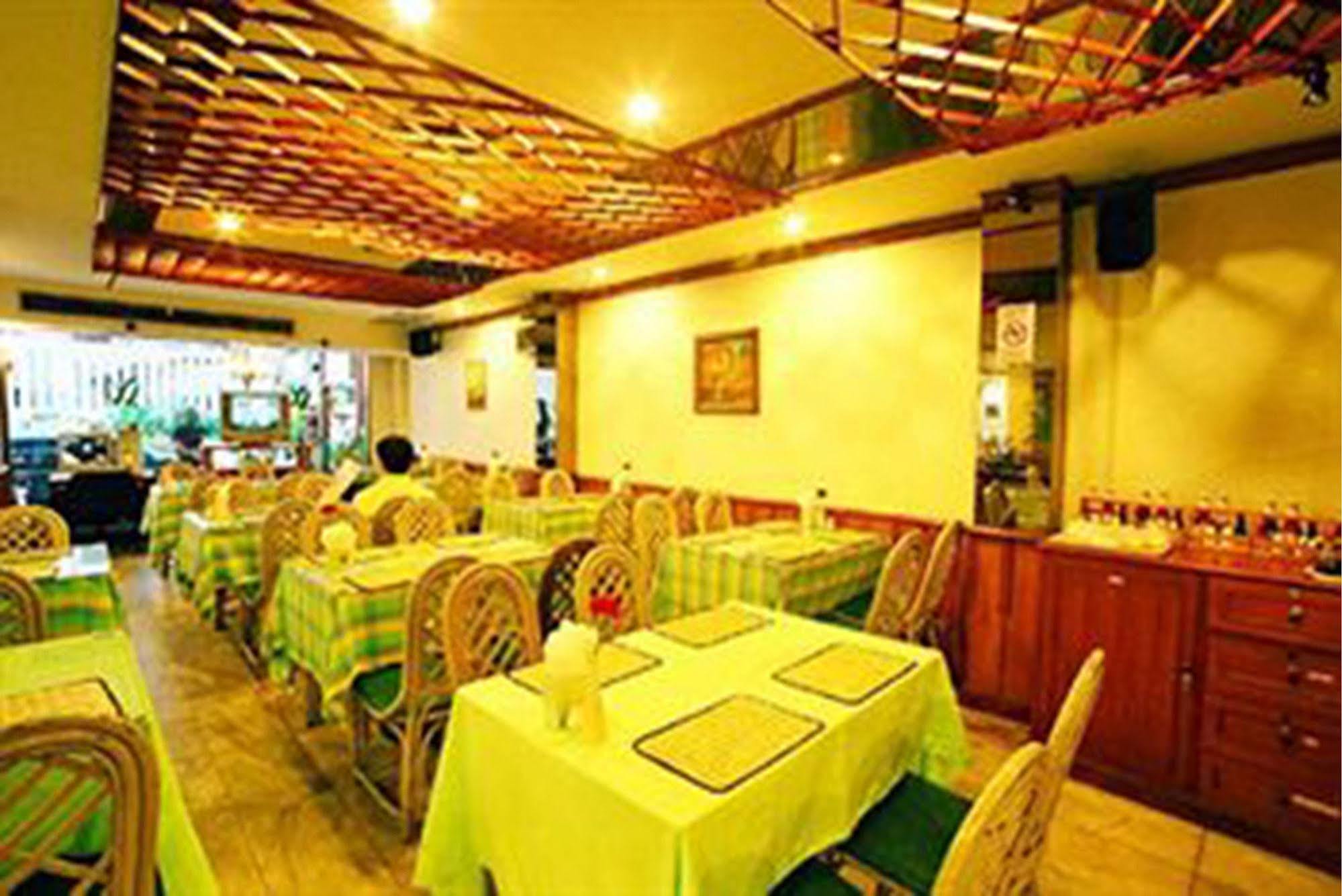 Wall Street Inn, Bangkok Esterno foto